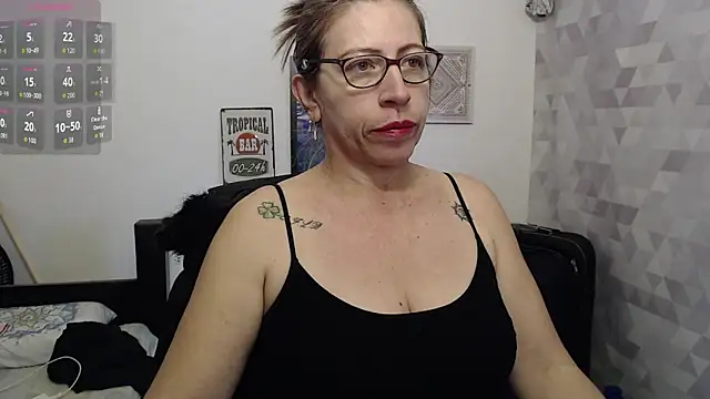 Snapshot of Chayla_Ruiz chatting on 22, 9, 2025 Chayla Ruiz online show from 22, 9, 2025