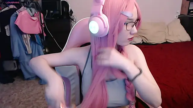 Maya Viola online show from 14, 3, 2025