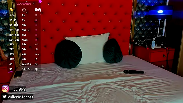 VallerieJones online show from 1, 11, 2025