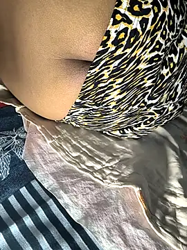 Snapshot of pariraj001 chatting on 3, 4, 2026 pariraj001 online show from 3, 4, 2026