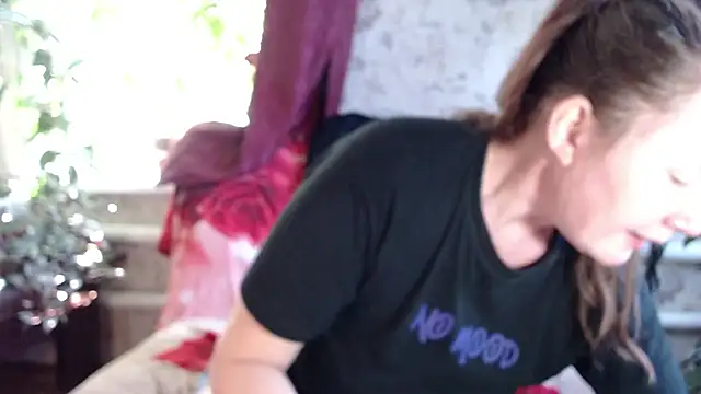 Snapshot of EmilyDoth chatting on 4, 8, 2026 EmilyDoth online show from 4, 8, 2026