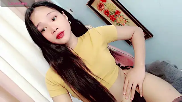 Snapshot of amomentoflust69 chatting on 28, 5, 2026 amomentoflust69 online show from 28, 5, 2026