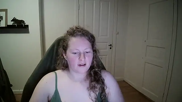 Girlnina-1995 online show from 30, 12, 2024