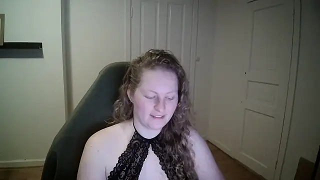 Girlnina-1995 online show from 25, 2, 2025