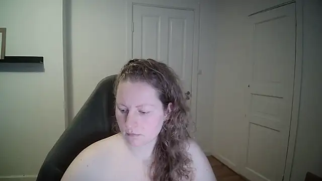 Girlnina-1995 online show from 3, 3, 2025