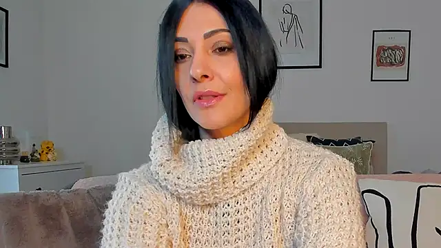 AryaSummersReal online show from 10, 3, 2025