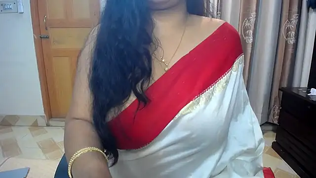 Snapshot of lady_maeda_ chatting on 13, 12, 2024 lady maeda online show from 13, 12, 2024
