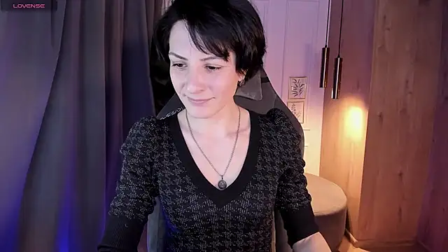 LorenDaze online show from 4, 3, 2025