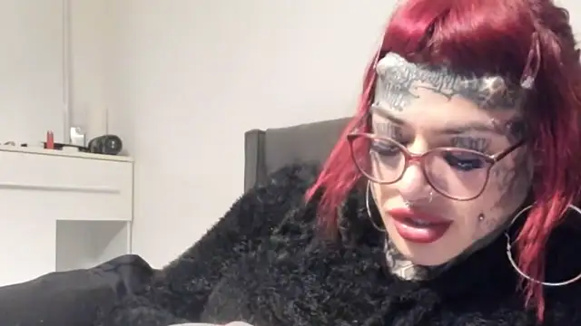 tamarapervert online show from 25, 2, 2026