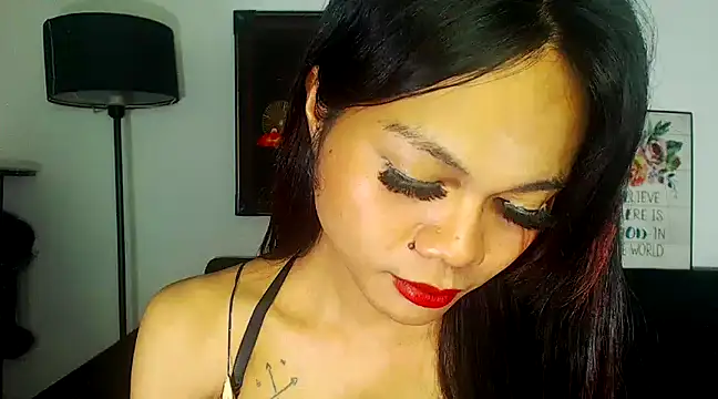 ELLIZABETHFORCUMXX online show from 18, 3, 2025