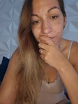 Snapshot of Lola-Roxx chatting on 25, 6, 2026 Lola-Roxx online show from 25, 6, 2026