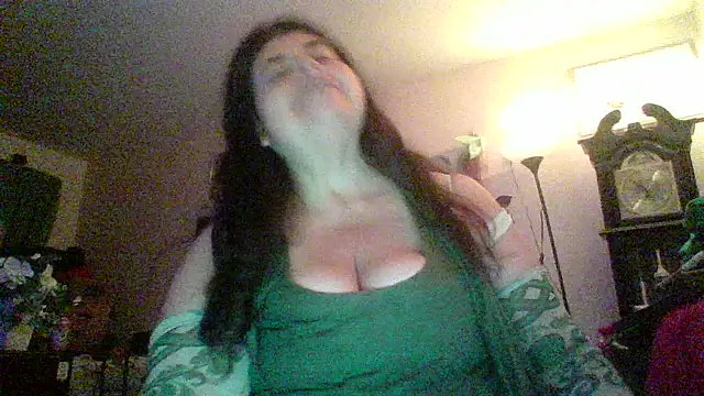 Snapshot of proprijectchampagne chatting on 17, 10, 2025 proprijectchampagne online show from 17, 10, 2025