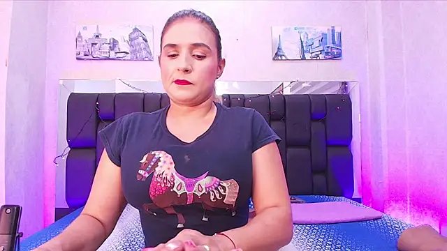  carolina fox online show from 8, 2, 2025