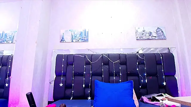  carolina fox online show from 15, 3, 2025