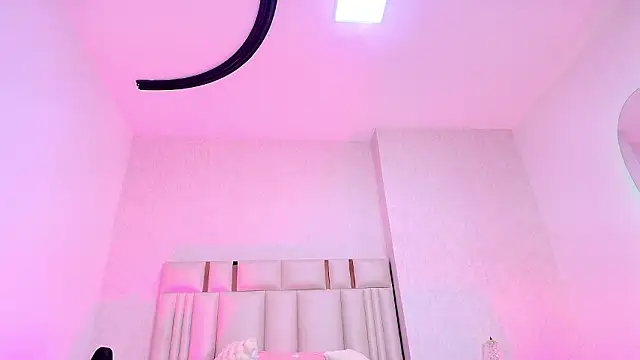 Snapshot of _carolina_fox chatting on 5, 2, 2026 carolina fox online show from 5, 2, 2026