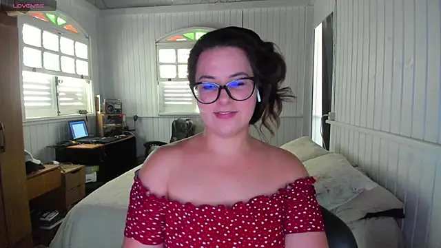 Snapshot of anna_love_hot chatting on 18, 12, 2025 anna love hot online show from 18, 12, 2025