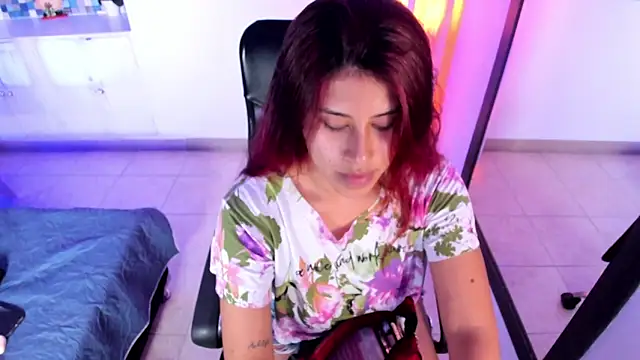 Snapshot of Karlagonzales_ chatting on 7, 2, 2025 Karlagonzales online show from 7, 2, 2025