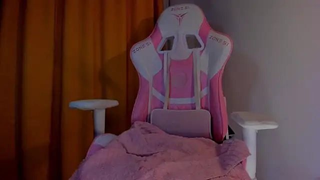 SueNiceeeee online show from 15, 4, 2026