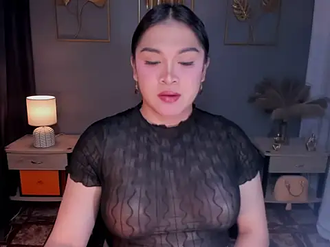 MaxeneCullens online show from 8, 10, 2025