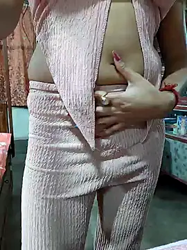 HunnyGirl007 online show from 4, 12, 2024
