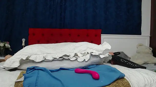 LADYSLAVEXXX online show from 6, 12, 2024