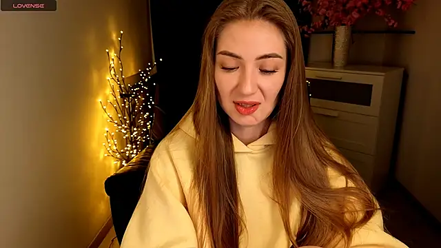 Snapshot of Adelyna_Bird chatting on 31, 5, 2026 Adelyna Bird online show from 31, 5, 2026