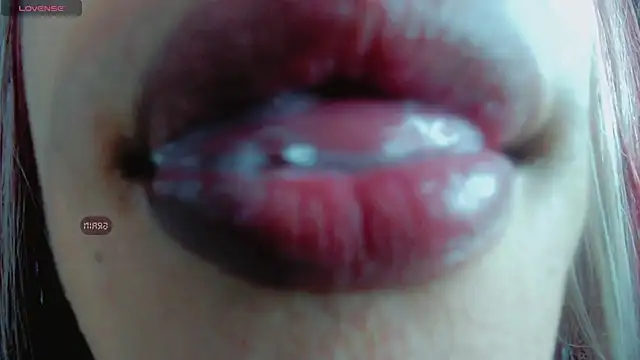 Snapshot of Summer_XO chatting on 6, 2, 2025 Summer XO online show from 6, 2, 2025