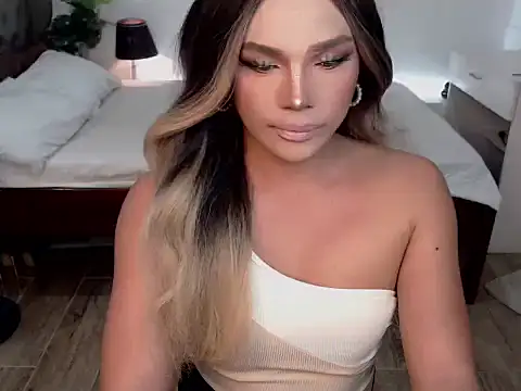 Snapshot of liaa_lurrecams chatting on 6, 11, 2025 liaa lurrecams online show from 6, 11, 2025