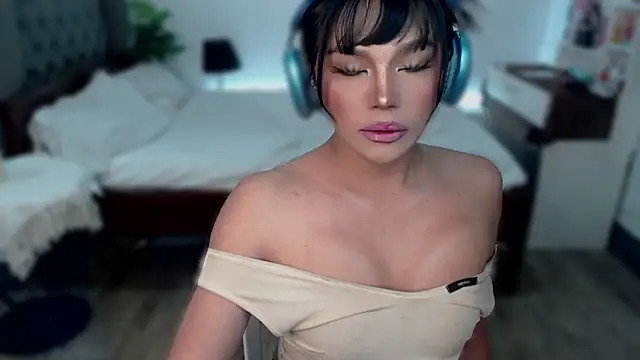 Snapshot of liaa_lurrecams chatting on 27, 11, 2025 liaa lurrecams online show from 27, 11, 2025