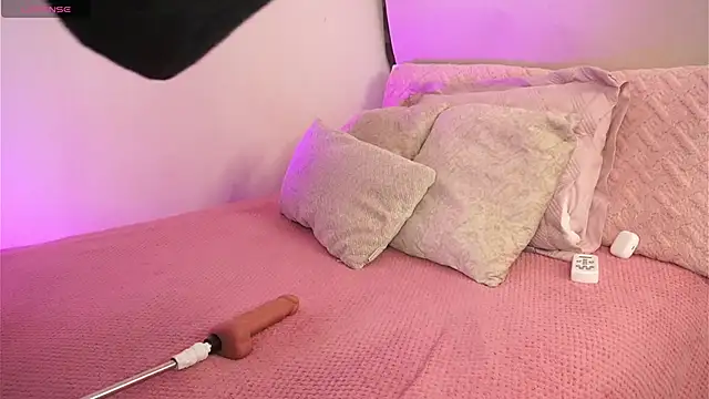 Alexxandra 12 online show from 9, 3, 2025