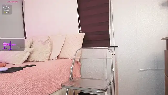 Alexxandra 12 online show from 16, 10, 2025