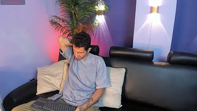 sam bisex online show from 12, 4, 2026