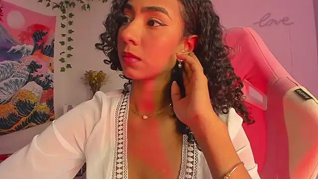 Snapshot of khaliope chatting on 12, 12, 2024 khaliope online show from 12, 12, 2024