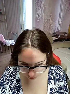 Snapshot of DienkaGreen chatting on 7, 12, 2024 DienkaGreen online show from 7, 12, 2024
