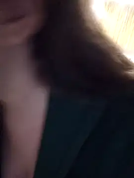 Snapshot of DienkaGreen chatting on 27, 2, 2025 DienkaGreen online show from 27, 2, 2025