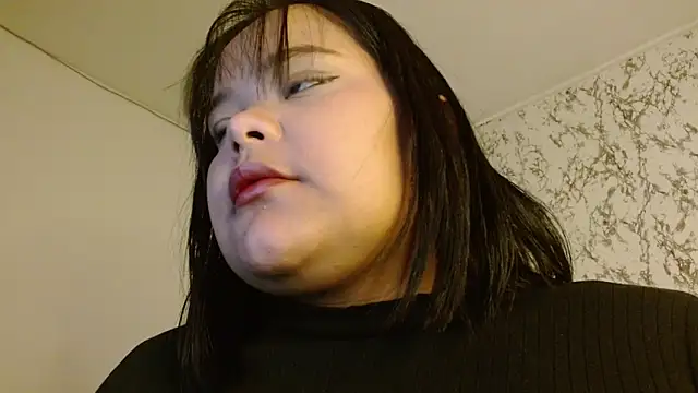 sexychubby    online show from 24, 11, 2025