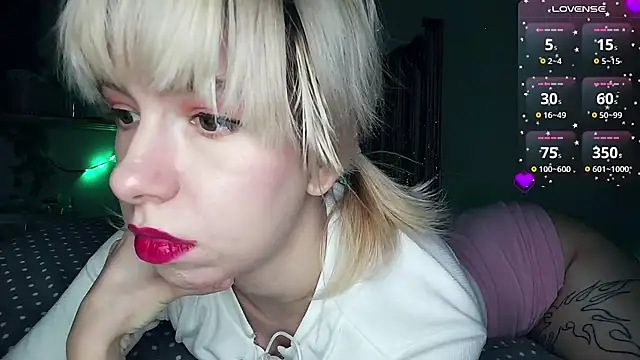 Snapshot of cruellagoth666 chatting on 12, 12, 2024 cruellagoth666 online show from 12, 12, 2024