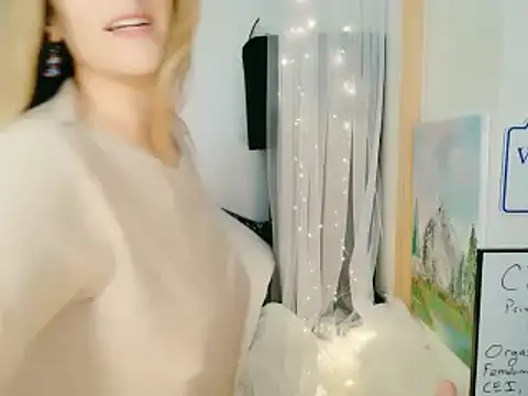 Snapshot of victorialotus chatting on 25, 9, 2025 victorialotus online show from 25, 9, 2025