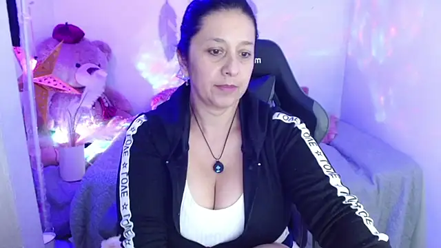 Snapshot of camilalatti chatting on 29, 3, 2026 camilalatti online show from 29, 3, 2026