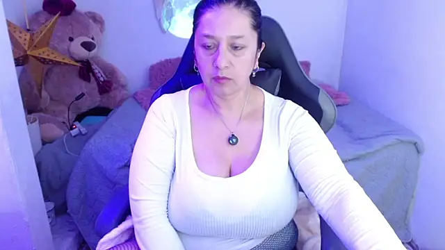 Snapshot of camilalatti chatting on 15, 4, 2026 camilalatti online show from 15, 4, 2026