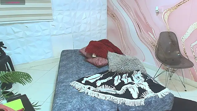 cintiagreyx online show from 20, 2, 2025