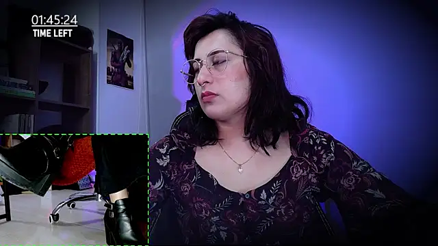 Snapshot of Scarlett_Sen chatting on 18, 7, 2026 Scarlett Sen online show from 18, 7, 2026