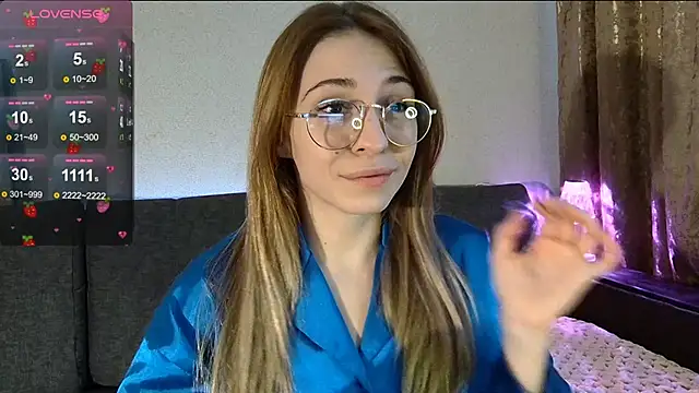 Snapshot of LovelyKatea chatting on 1, 3, 2025 LovelyKatea online show from 1, 3, 2025