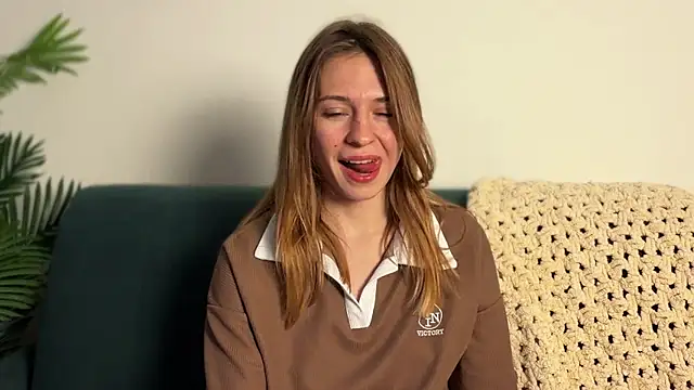 LovelyKatea online show from 18, 4, 2026