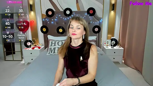 annasimonsj online show from 11, 3, 2025