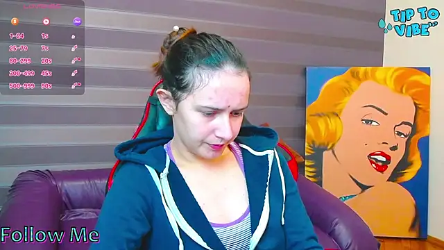 iris nikhols online show from 18, 9, 2025