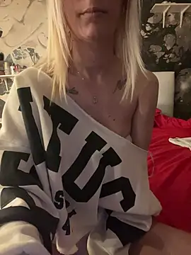 MarikaWild93 online show from 19, 3, 2026