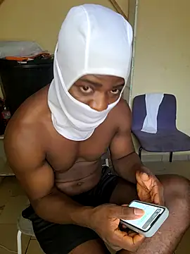 Snapshot of vannycov chatting on 5, 5, 2026 vannycov online show from 5, 5, 2026