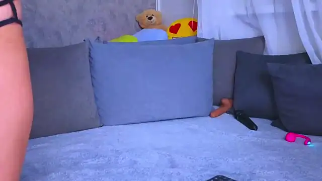 Snapshot of Kitty4_Reed chatting on 4, 2, 2026 Kitty4 Reed online show from 4, 2, 2026