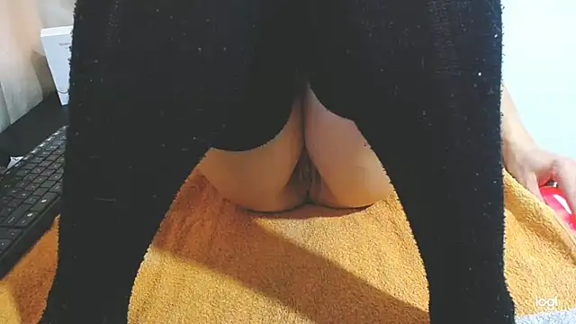 Snapshot of klylls_squirt_ chatting on 5, 1, 2025 klylls squirt online show from 5, 1, 2025